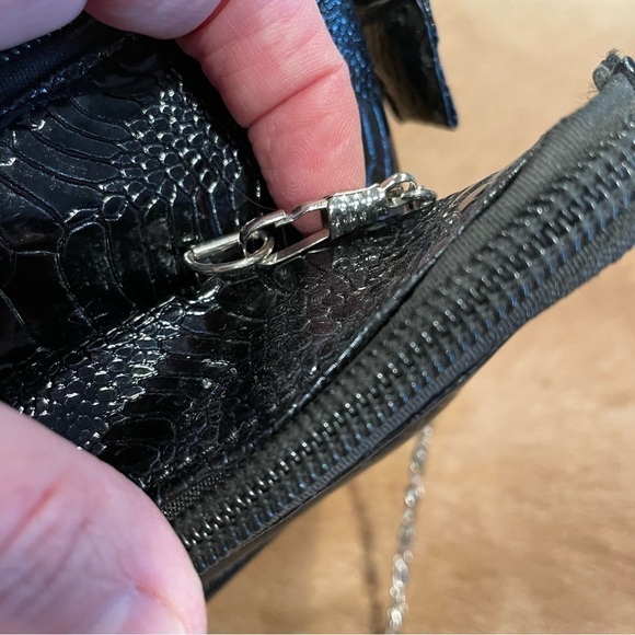 I Squared Black Patent Studded Ruffle Clutch Shoulder Bag - Picture 4 of 7